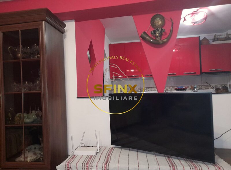 Basarabia, apartament 2 camere de vanzare.