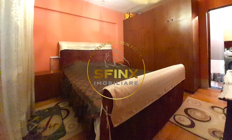 Basarabia, apartament 2 camere de vanzare.