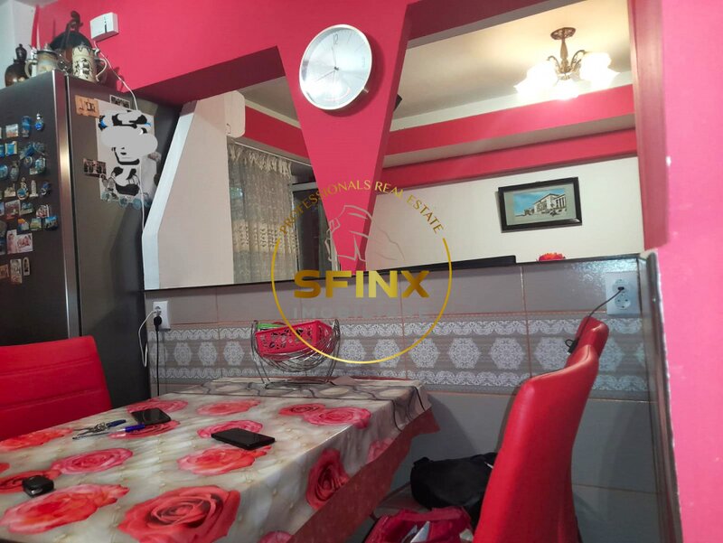 Basarabia, apartament 2 camere de vanzare.