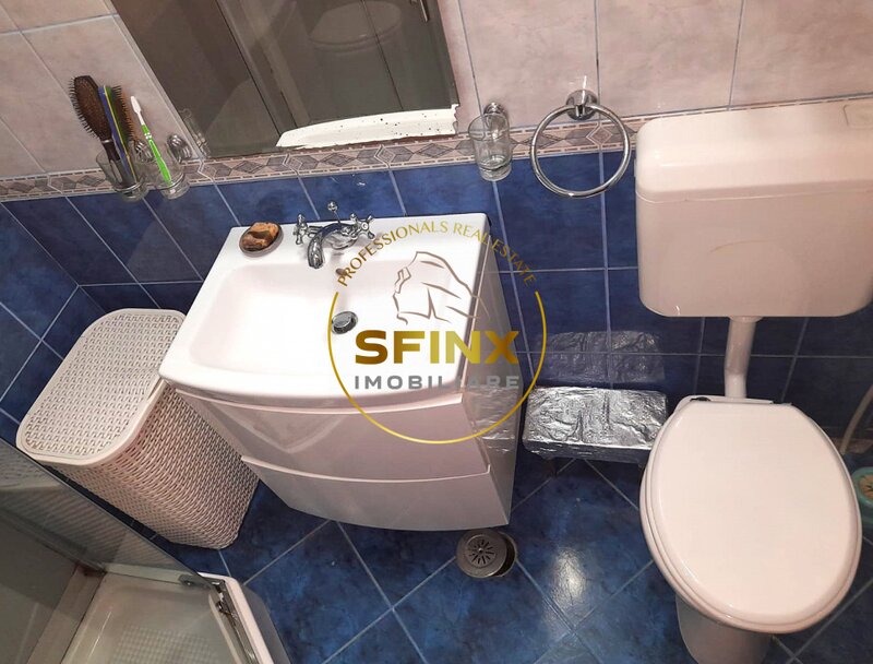 Basarabia, apartament 2 camere de vanzare.