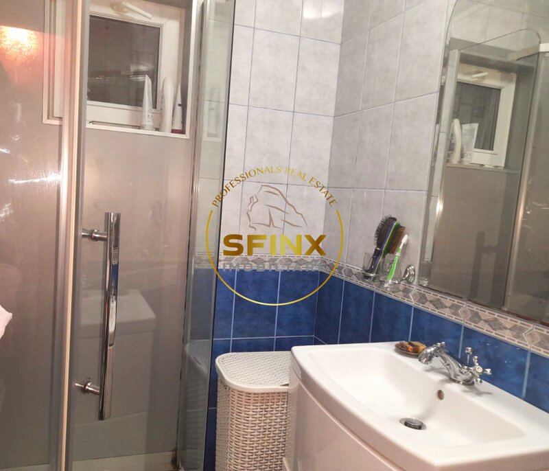 Basarabia, apartament 2 camere de vanzare.